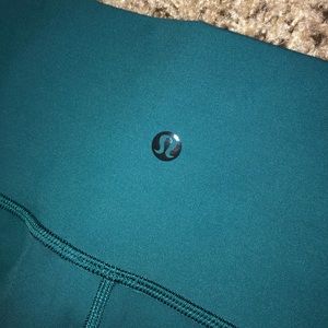 Dark green Lululemon leggings